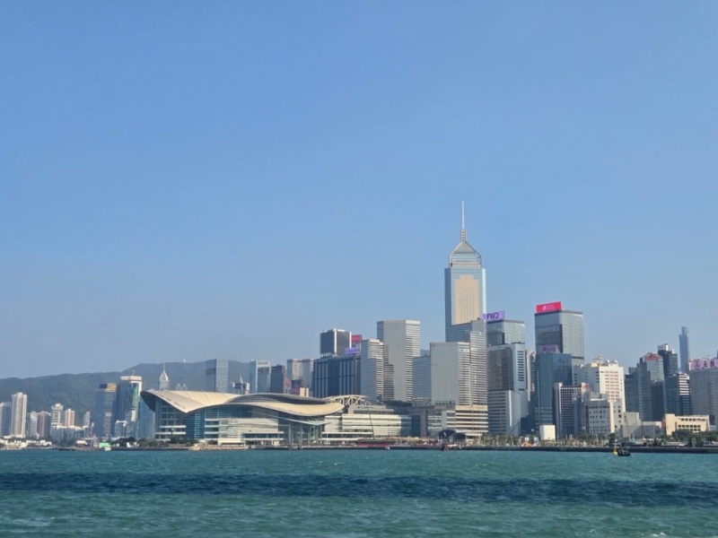 东方明珠下的香港繁华之旅